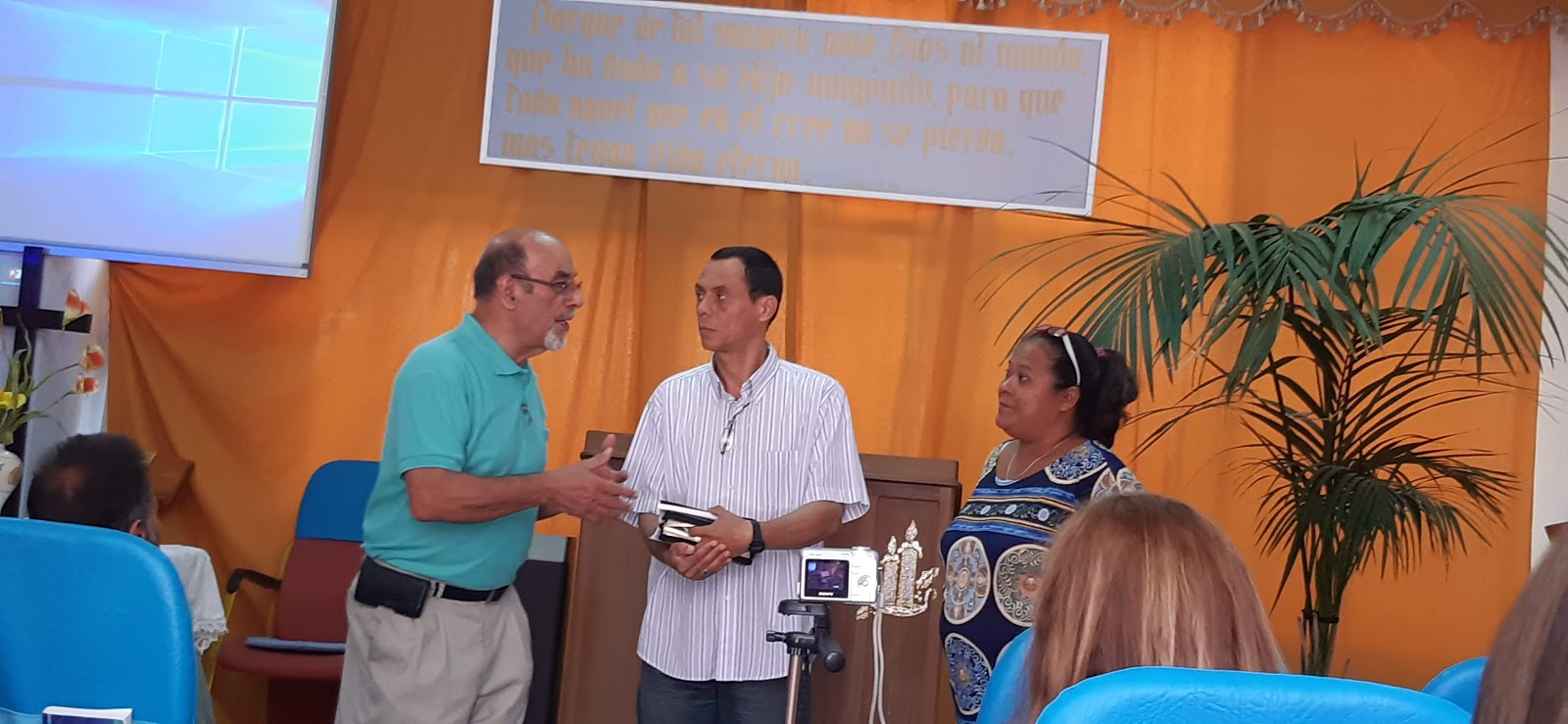 TESTIMONIO FAMILIA FERNANDEZ IGLESIA DIOS ES FIEL